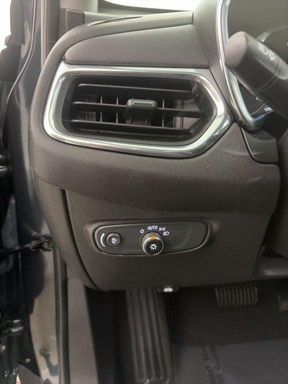 used 2023 Chevrolet Equinox car