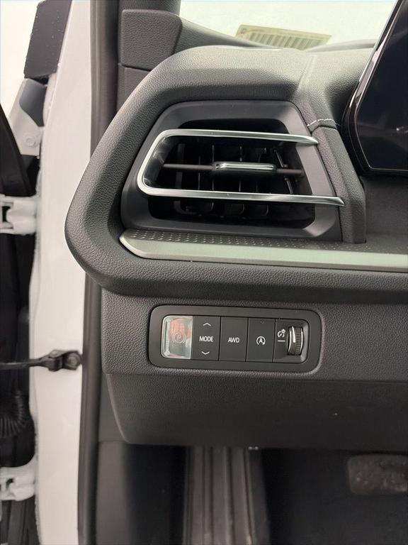 new 2026 Chevrolet Traverse car, priced at $45,637