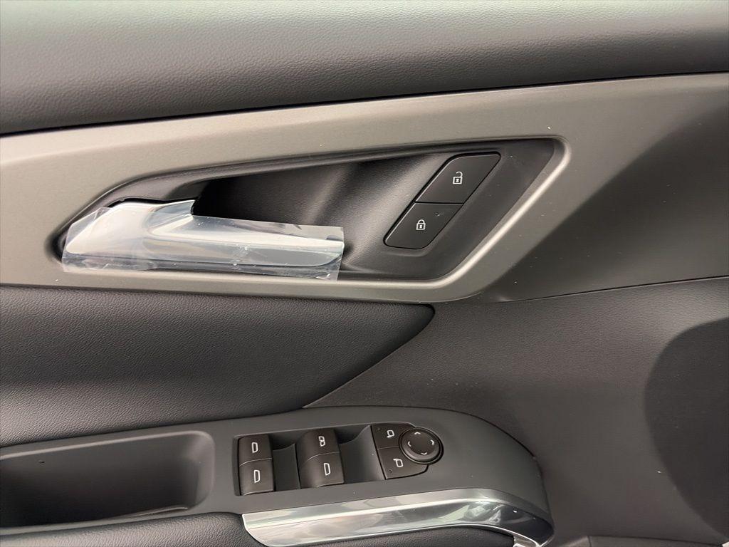 new 2026 Chevrolet Traverse car, priced at $45,637