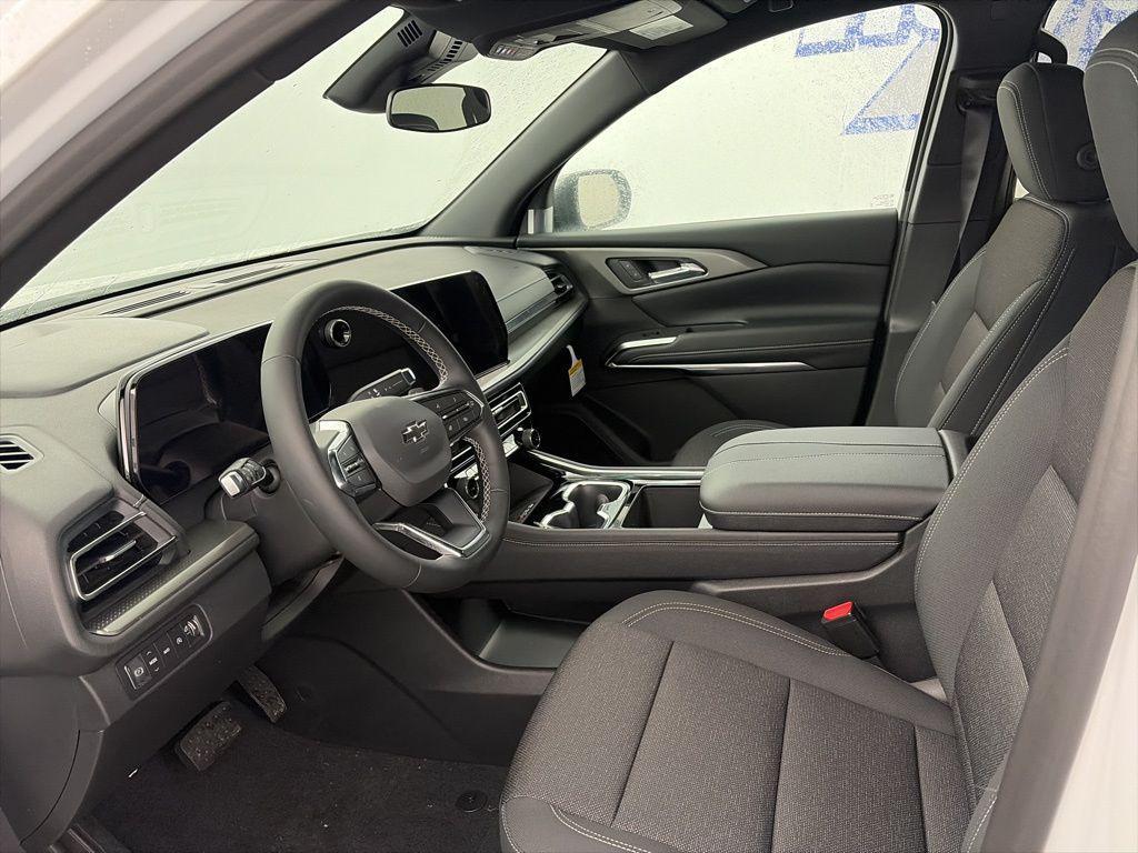 new 2026 Chevrolet Traverse car, priced at $45,637