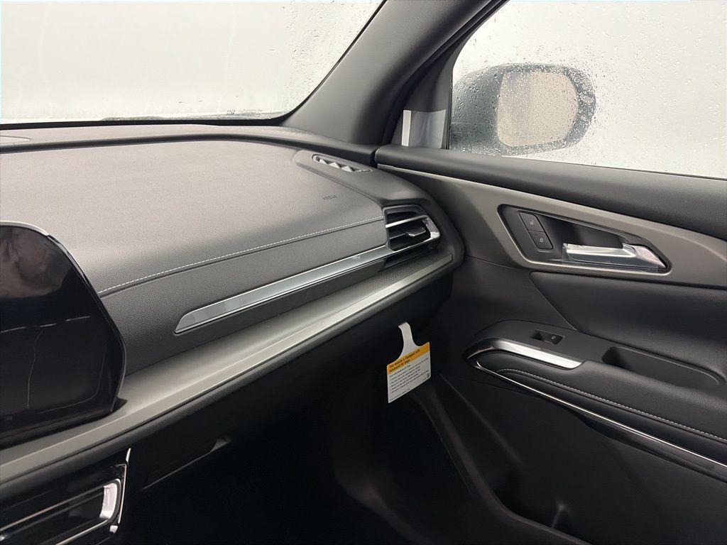 new 2026 Chevrolet Traverse car, priced at $45,637