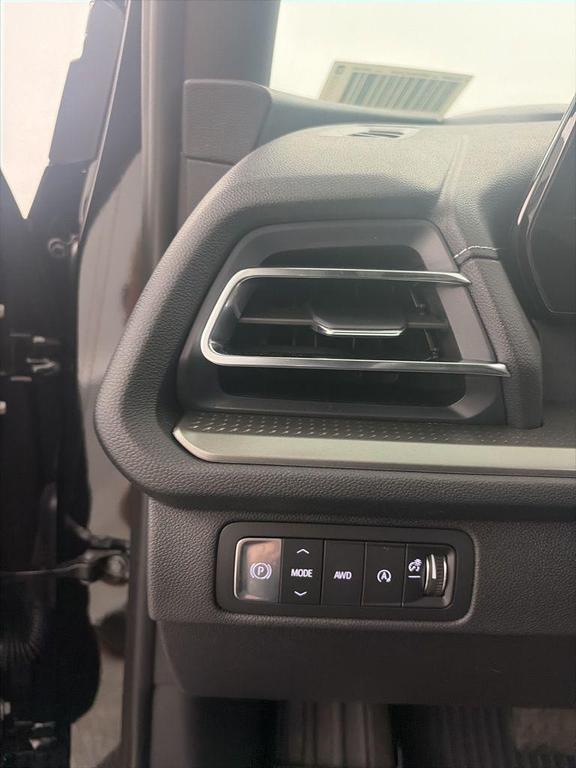 new 2026 Chevrolet Traverse car, priced at $48,081