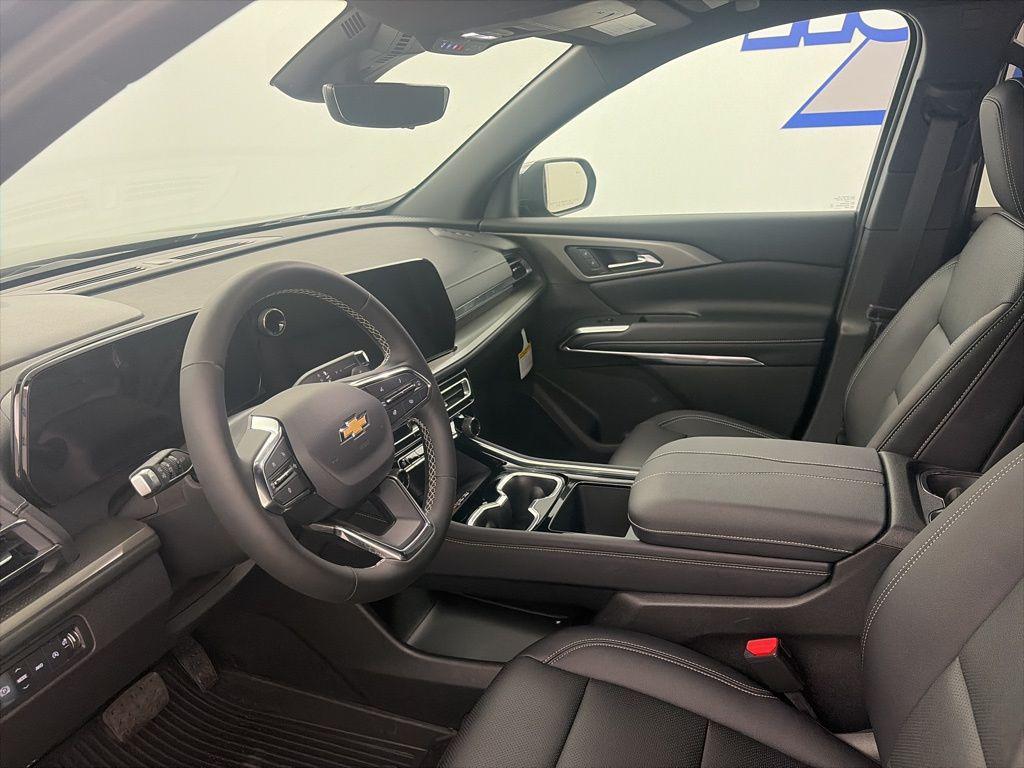 new 2026 Chevrolet Traverse car, priced at $48,081