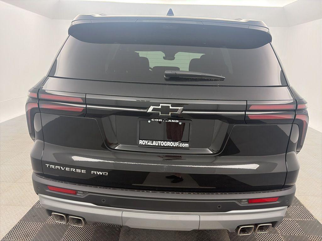 new 2026 Chevrolet Traverse car, priced at $48,081