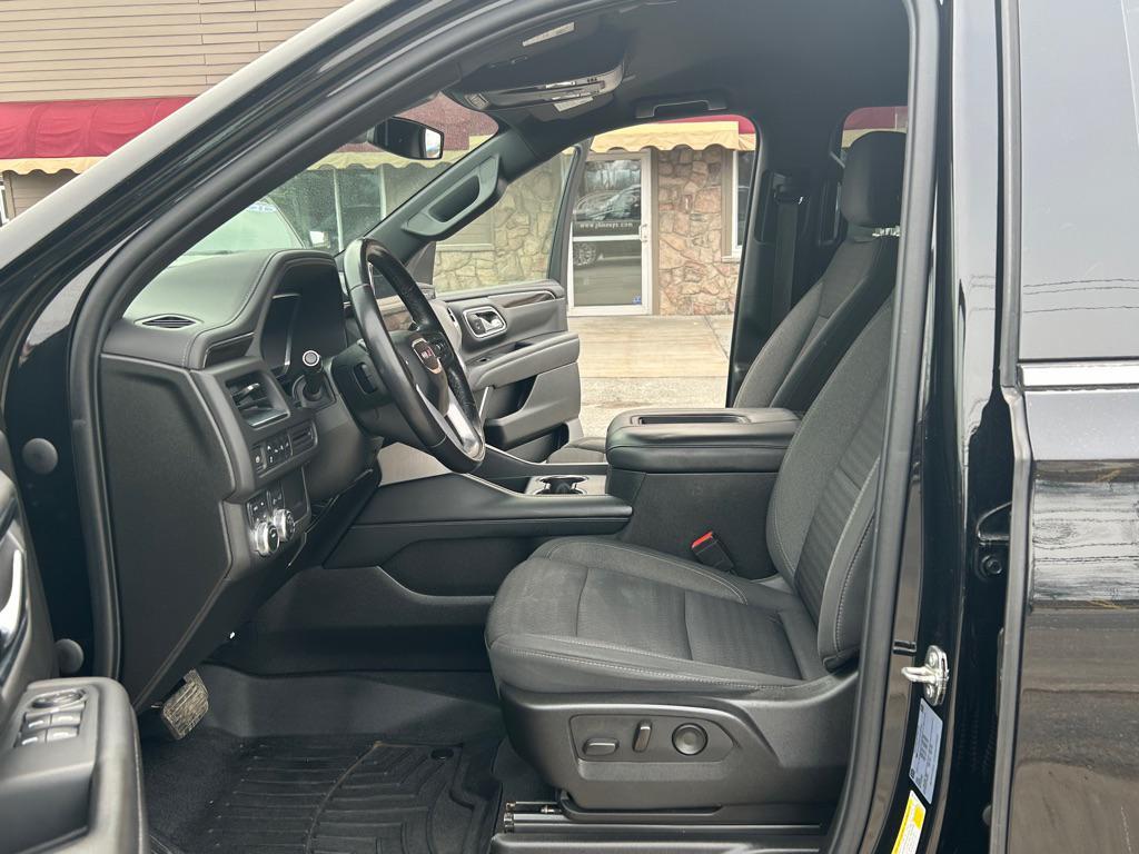 used 2022 GMC Yukon XL car, priced at $34,995