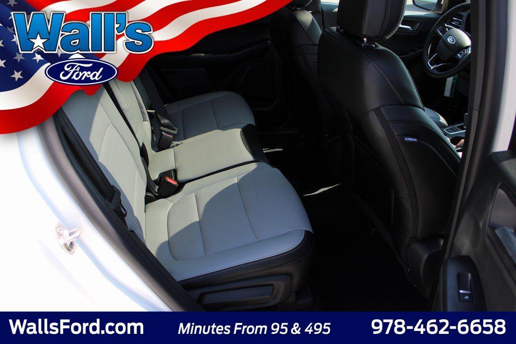 new 2025 Ford Escape PHEV car, priced at $31,952