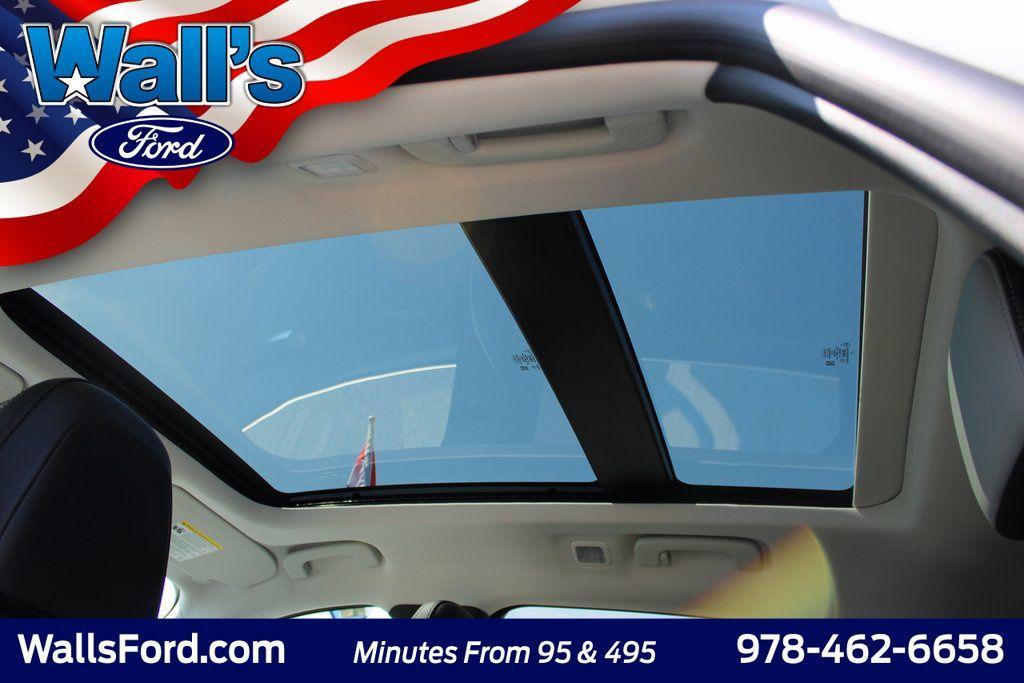 new 2025 Ford Escape PHEV car, priced at $31,952