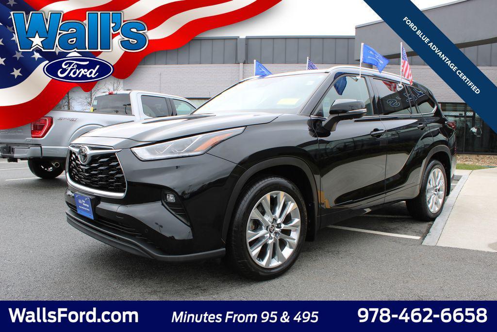 used 2024 Toyota Highlander car, priced at $42,985