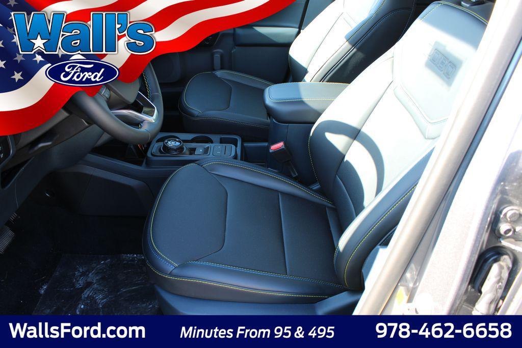 new 2025 Ford Maverick car, priced at $34,631