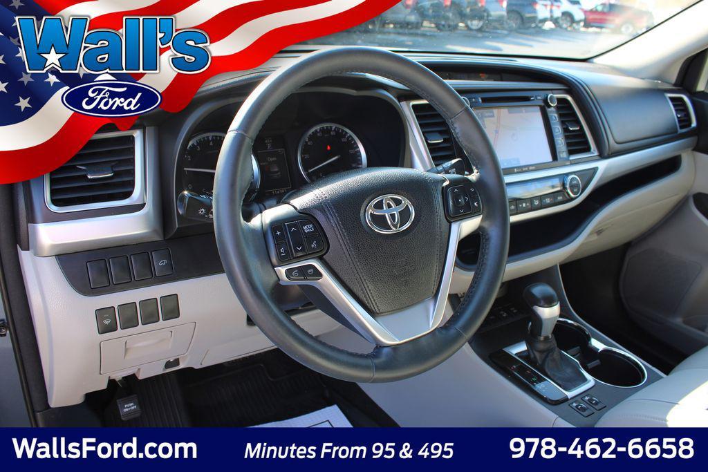 used 2016 Toyota Highlander car, priced at $18,773