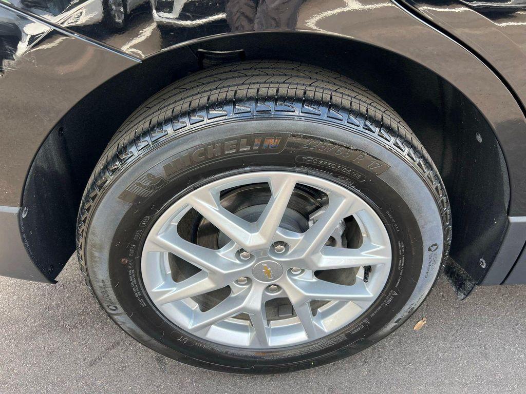 used 2024 Chevrolet Equinox car, priced at $22,997