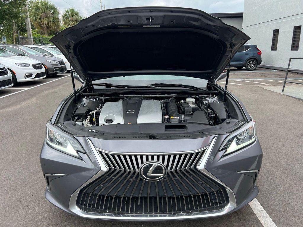 used 2017 Lexus ES 350 car, priced at $19,687