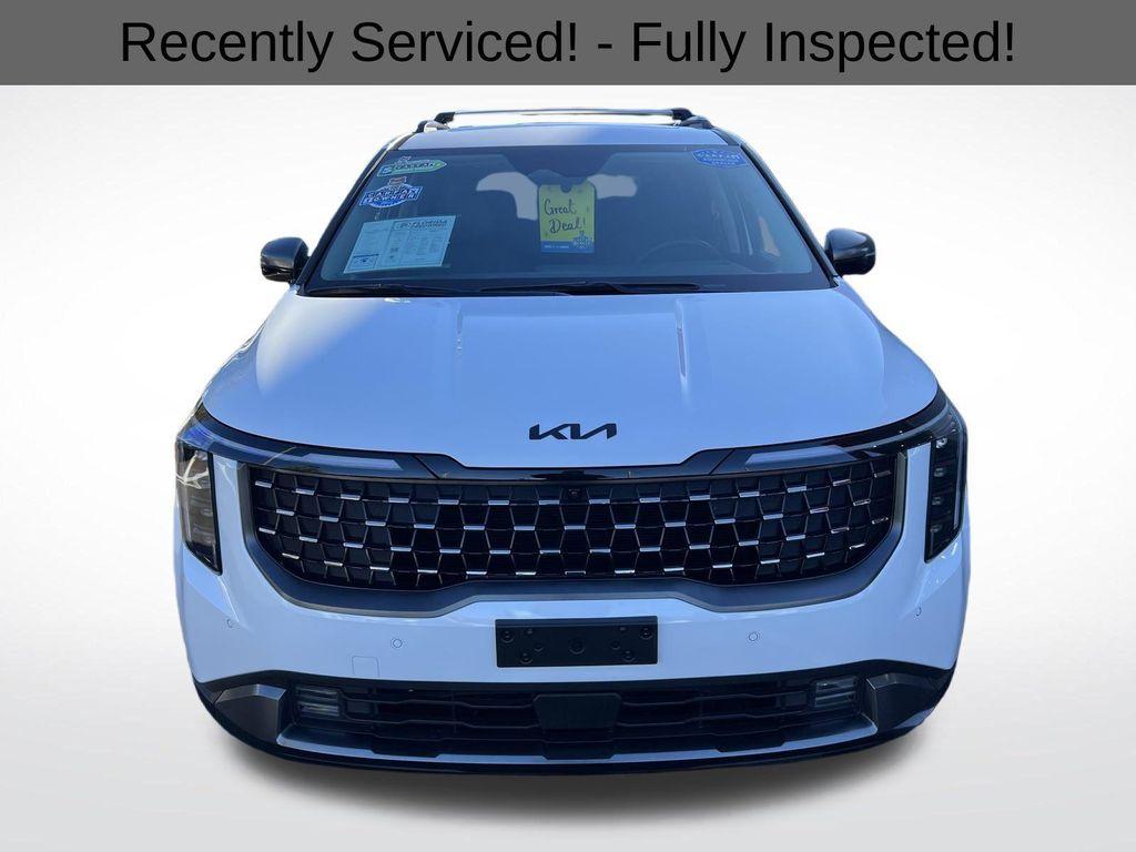 used 2025 Kia Carnival car, priced at $43,567