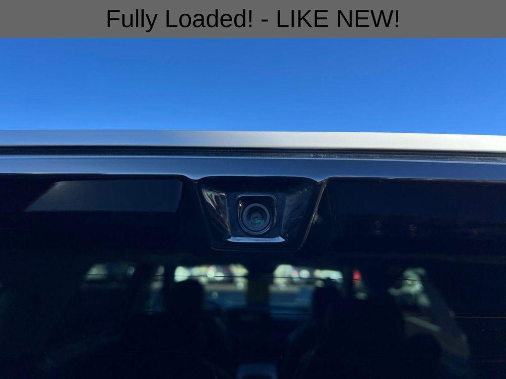 used 2025 Kia Carnival car, priced at $43,567