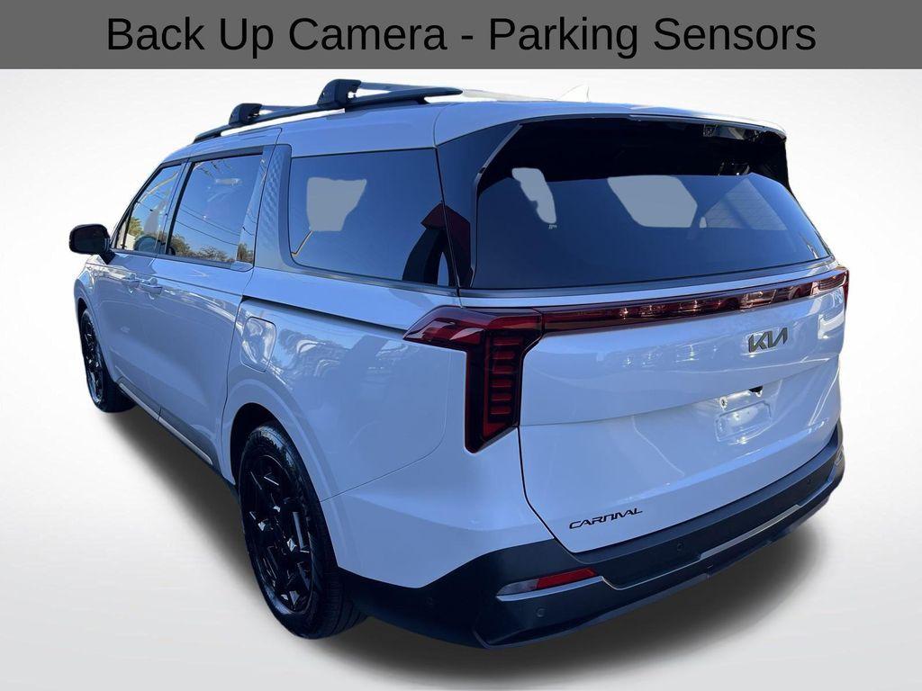 used 2025 Kia Carnival car, priced at $43,567
