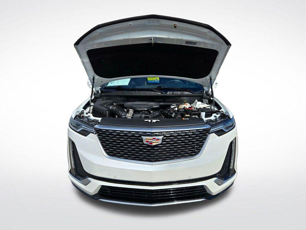used 2023 Cadillac XT6 car, priced at $34,567