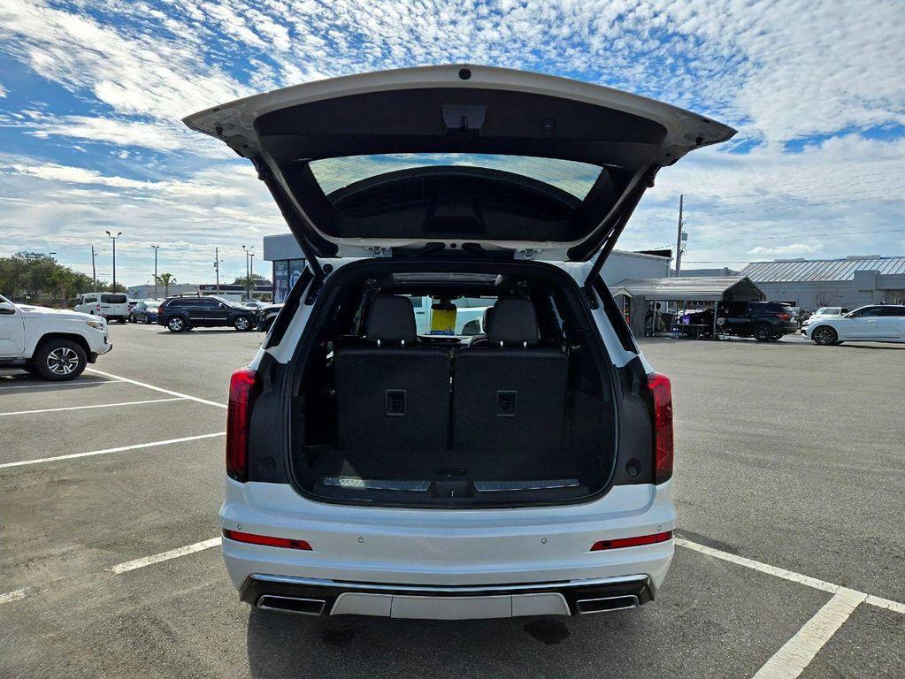 used 2023 Cadillac XT6 car, priced at $34,567