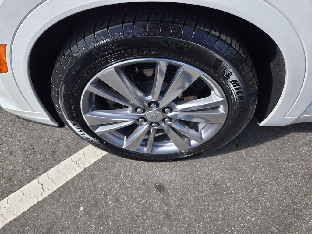 used 2023 Cadillac XT6 car, priced at $34,567