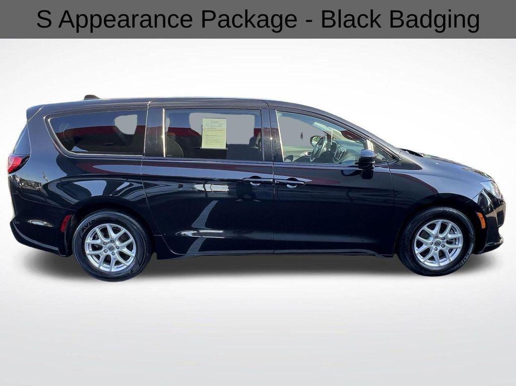 used 2019 Chrysler Pacifica car, priced at $19,767