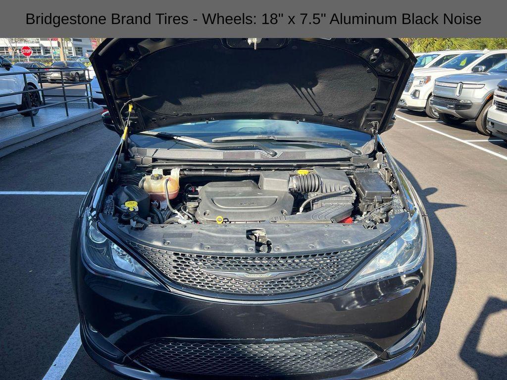 used 2019 Chrysler Pacifica car, priced at $19,767