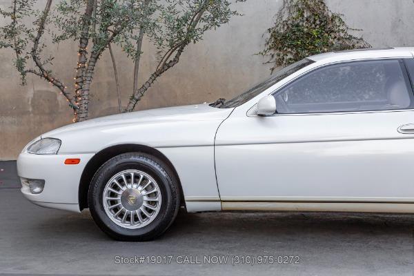 1993 Diamond White Pearl Lexus SC 300
