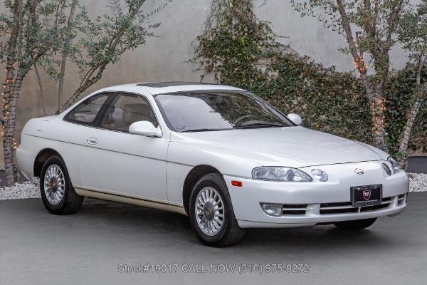 1993 Diamond White Pearl Lexus SC 300