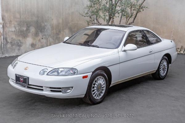 1993 Diamond White Pearl Lexus SC 300