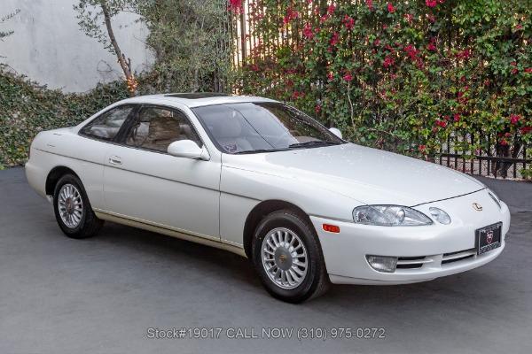 1993 Diamond White Pearl Lexus SC 300