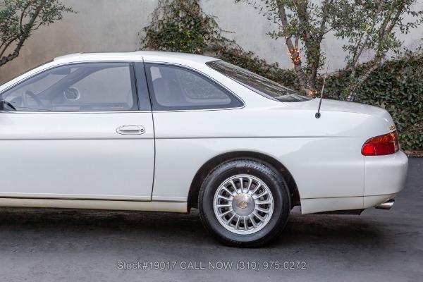 1993 Diamond White Pearl Lexus SC 300