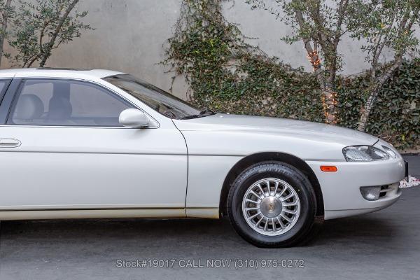 1993 Diamond White Pearl Lexus SC 300
