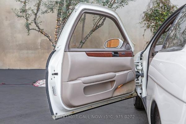 1993 Diamond White Pearl Lexus SC 300
