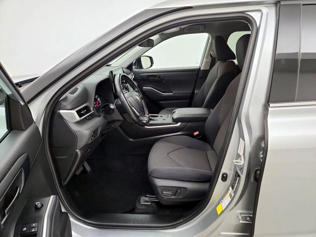 used 2022 Toyota Highlander car, priced at $28,998
