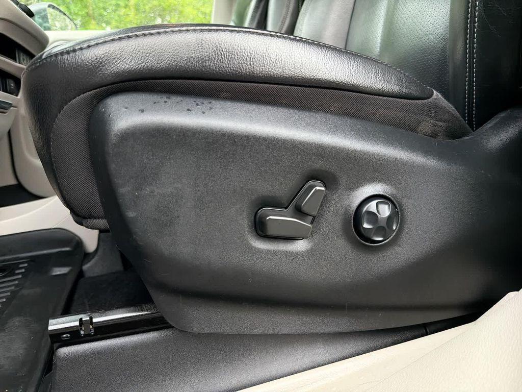 used 2022 Chrysler Pacifica car, priced at $21,157