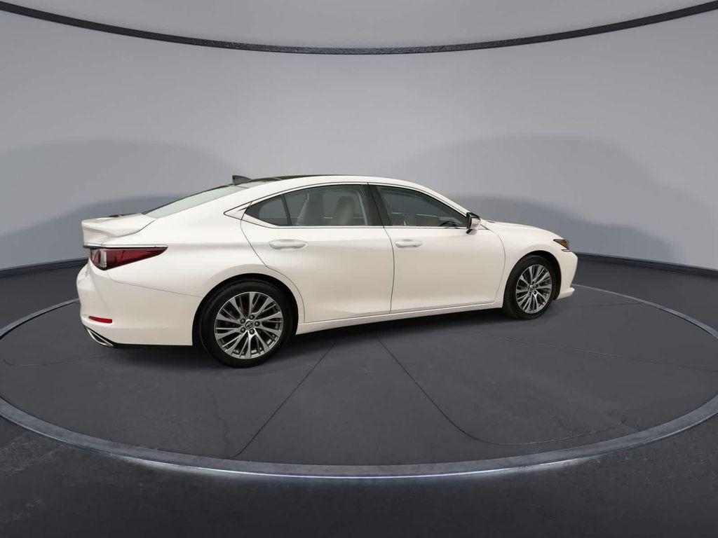 used 2021 Lexus ES 350 car, priced at $28,111