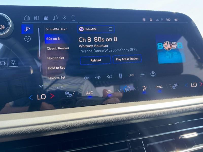 new 2026 Chevrolet Traverse car, priced at $41,295