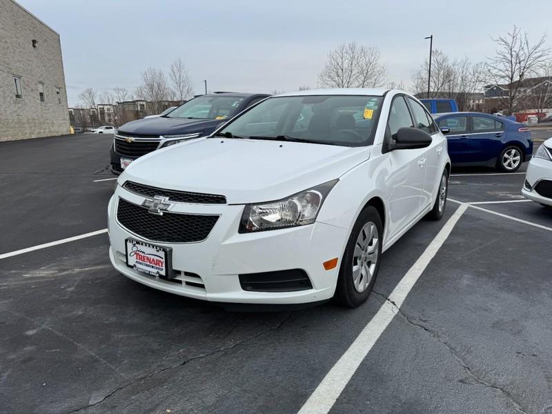 used 2014 Chevrolet Cruze car, priced at $7,229