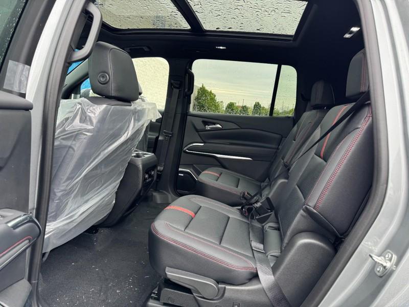 new 2026 Chevrolet Traverse car, priced at $56,595