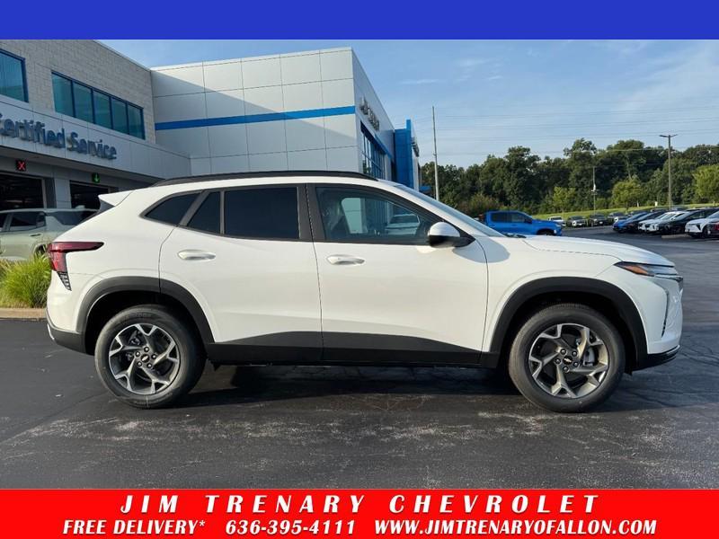new 2025 Chevrolet Trax car, priced at $23,610