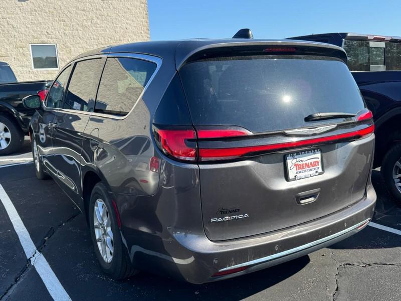 used 2023 Chrysler Pacifica car, priced at $23,588