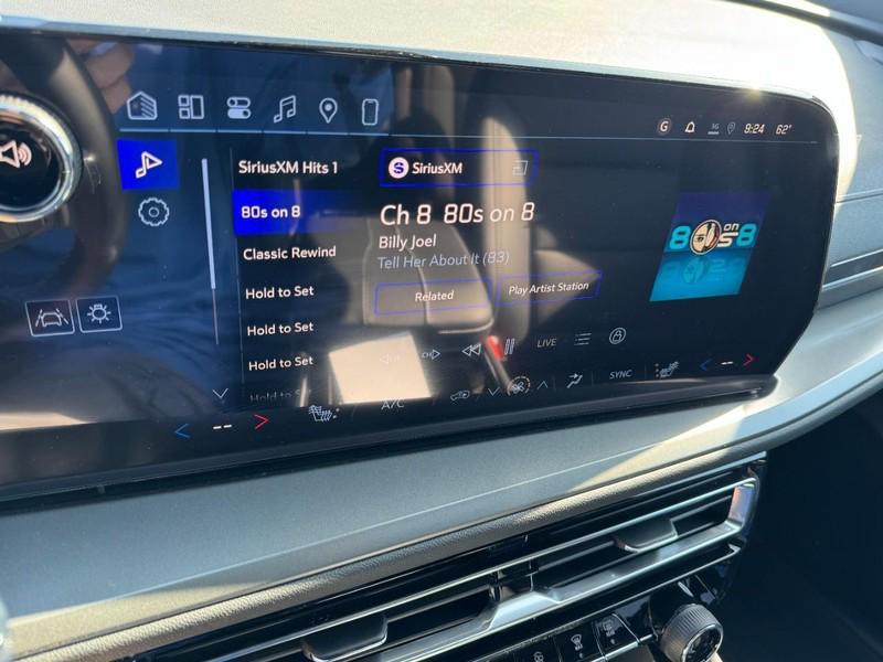 new 2026 Chevrolet Traverse car, priced at $44,340