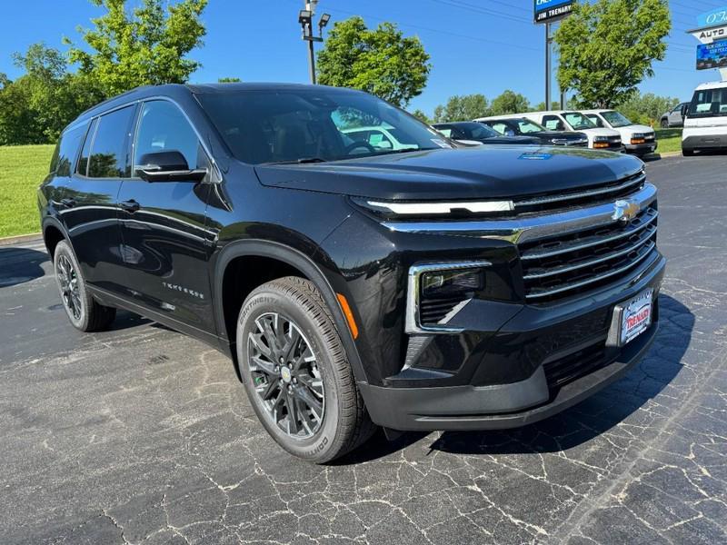 new 2026 Chevrolet Traverse car, priced at $44,340