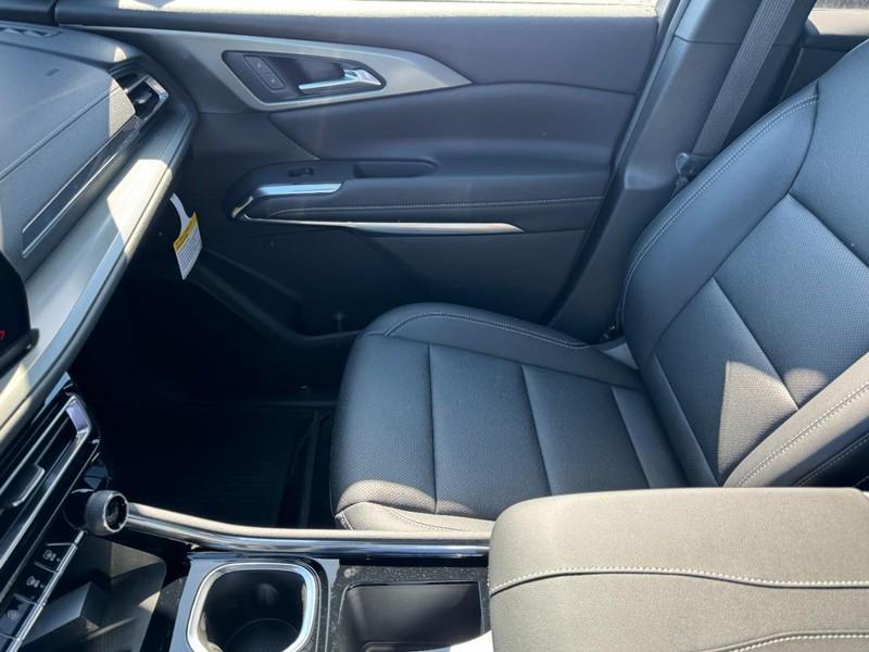new 2026 Chevrolet Traverse car, priced at $44,340