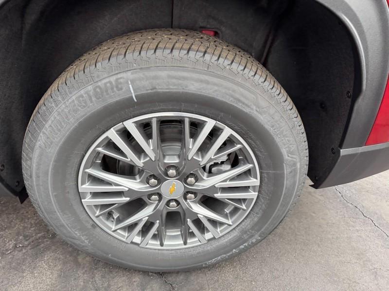 new 2026 Chevrolet Traverse car, priced at $38,640