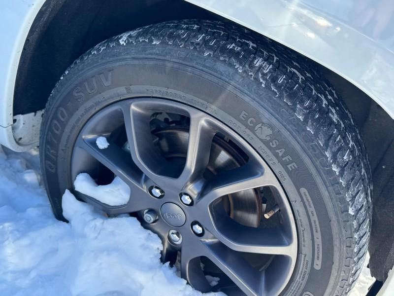 used 2021 Jeep Grand Cherokee car, priced at $33,995