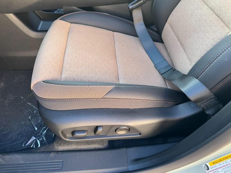 new 2026 Chevrolet Equinox car, priced at $33,645