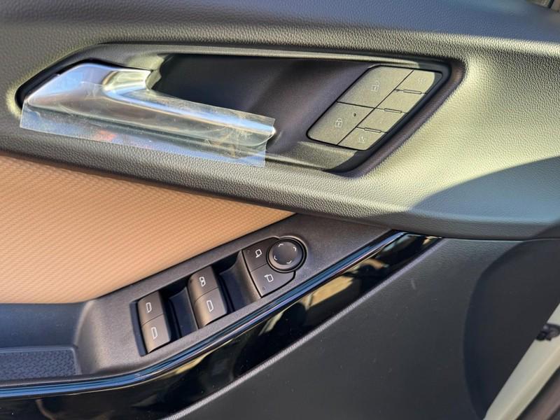 new 2026 Chevrolet Equinox car, priced at $33,645