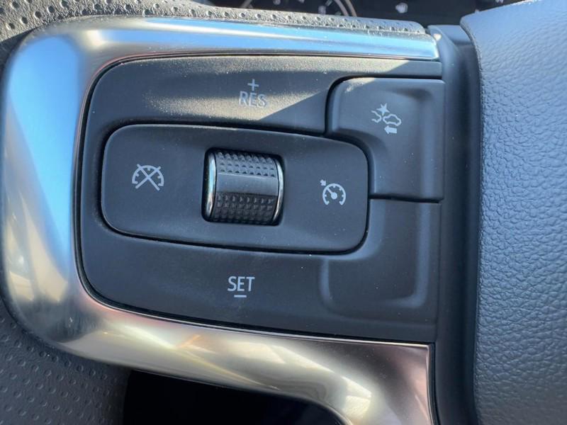 new 2025 Chevrolet Blazer car, priced at $32,980