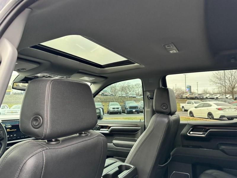 used 2023 GMC Sierra 1500 car, priced at $37,295