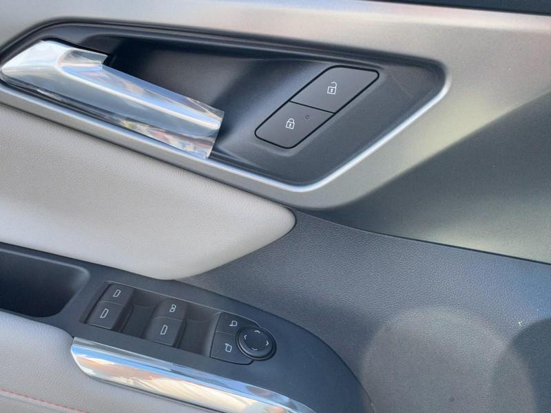 new 2026 Chevrolet Traverse car, priced at $39,995