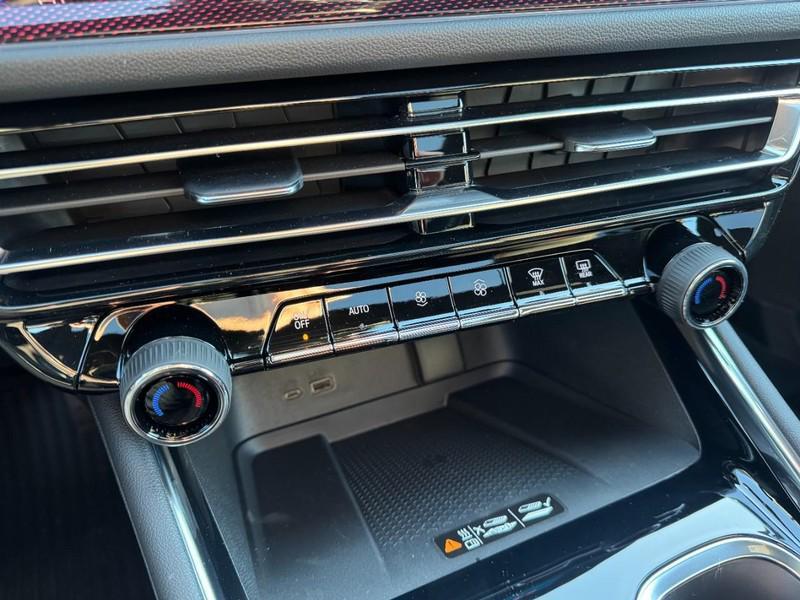 new 2026 Chevrolet Traverse car, priced at $55,770